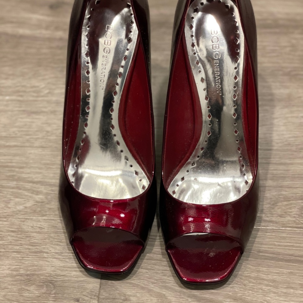 BCBGeneration cherry red open toe heel - Picture 2 of 6